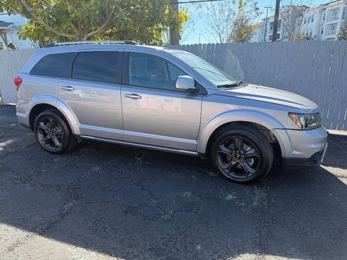 Used 2018 Dodge Journey Crossroad AWD/4WD image 2