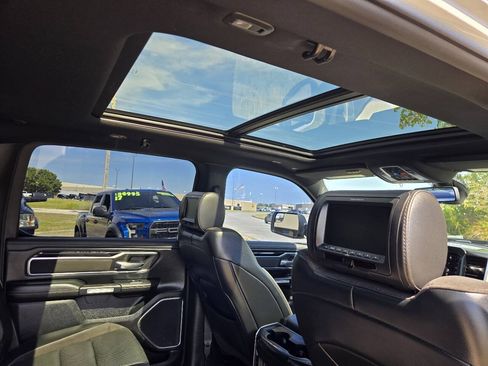 Used 2019 RAM 1500 Laramie AWD/4WD image 28