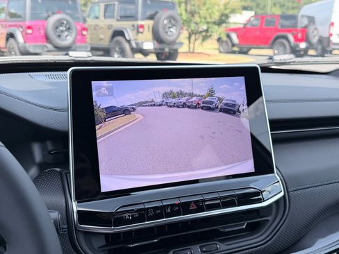 New 2026 Jeep Compass Latitude AWD/4WD image 16