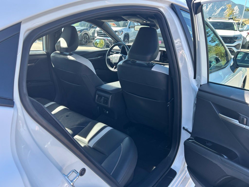 Used 2025 Toyota Camry SE FWD image 15