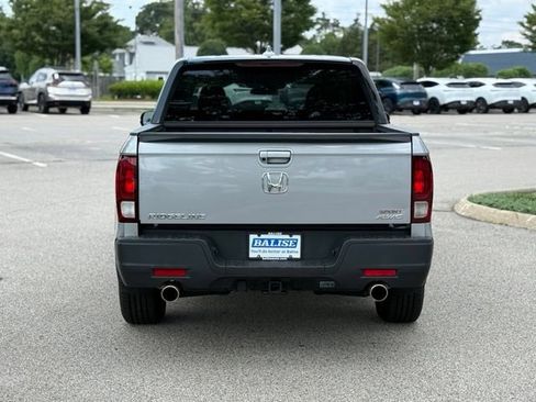 Used 2023 Honda Ridgeline Sport image 6