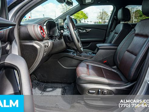 Used 2025 Chevrolet Blazer RS FWD image 22