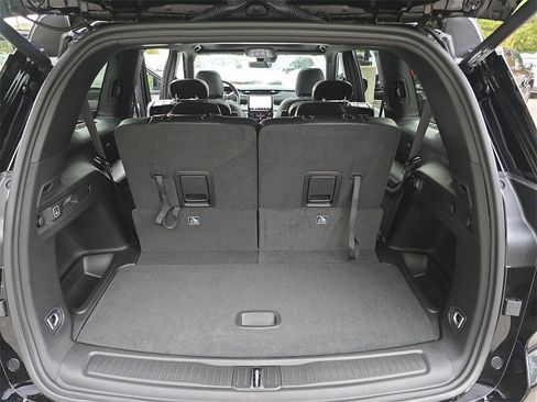 New 2025 Jeep Grand Cherokee L Limited image 14