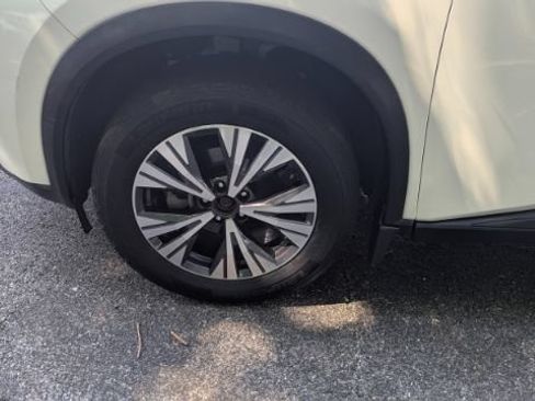 Used 2021 Nissan Rogue SV AWD/4WD image 9