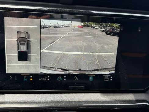 Used 2023 GMC Sierra 1500 AT4 w/ AT4 Preferred Package AWD/4WD image 21