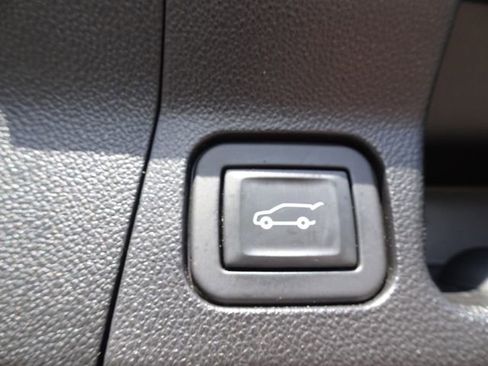 Used 2020 GMC Acadia Denali w/ Technology Package FWD image 35
