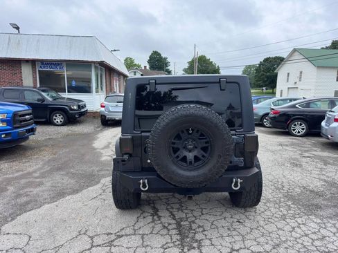 Used 2014 Jeep Wrangler Unlimited Sport w/ Quick Order Package 24S AWD/4WD image 7