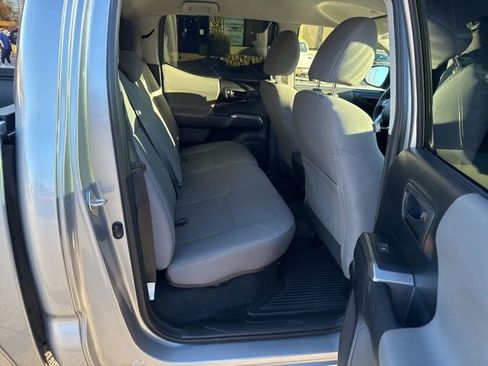 Used 2019 Toyota Tacoma SR5 image 17