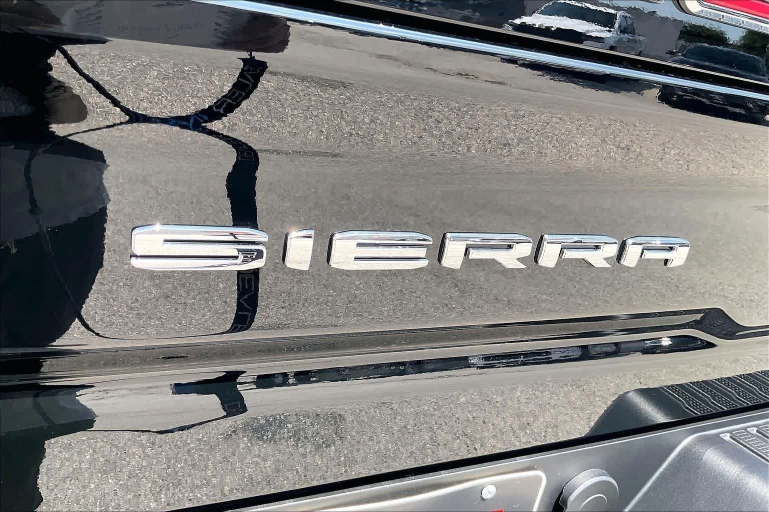 Used 2026 GMC Sierra 2500 AT4 w/ AT4 Premium Plus Package AWD/4WD image 10