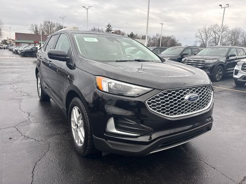Used 2024 Ford Edge SEL image 4
