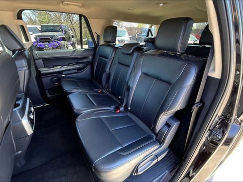 Used 2024 Ford Expedition Max XLT AWD/4WD image 7