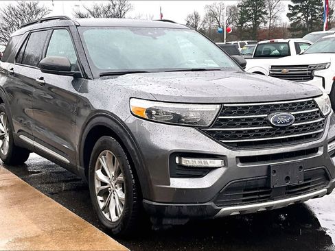 Used 2020 Ford Explorer XLT w/ Equipment Group 202A image 1