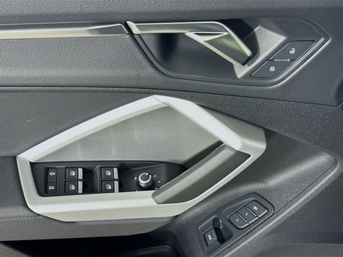 Certified 2025 Audi Q3 2.0T Premium w/ Convenience Package image 11
