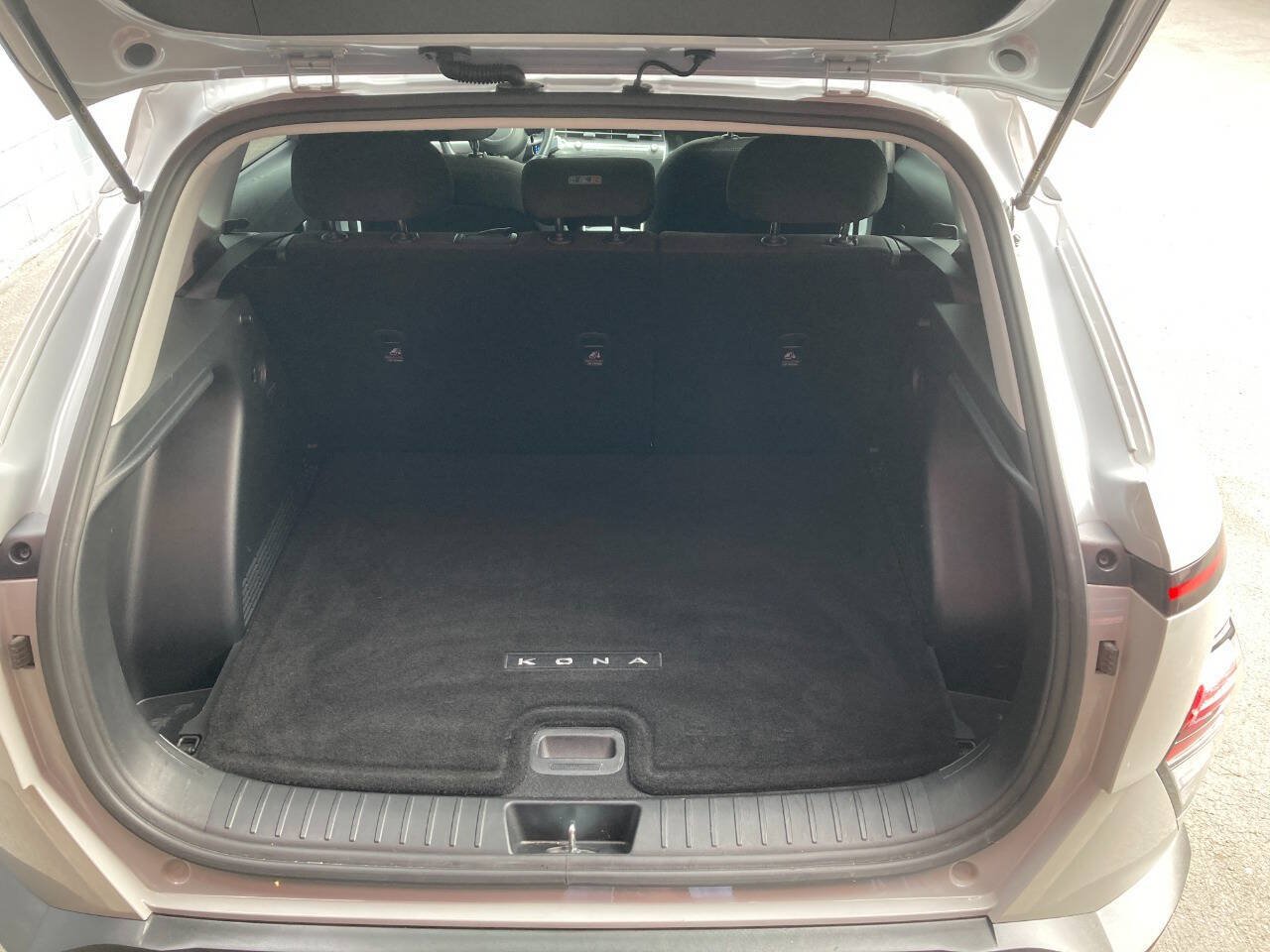 Used 2024 Hyundai Kona SEL FWD image 19