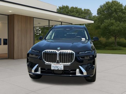 Used 2026 BMW X7 xDrive40i w/ Premium Package AWD/4WD image 3