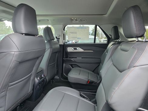 New 2026 Ford Explorer Active w/ Active Comfort Package image 11