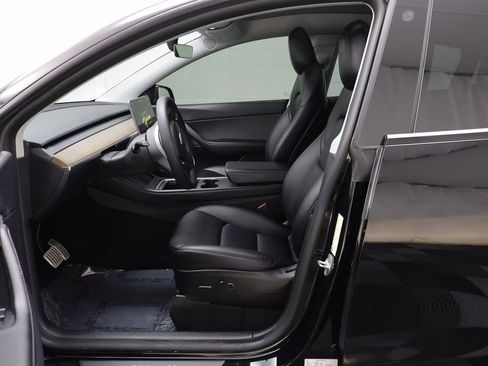 Used 2022 Tesla Model Y Performance image 5