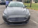 Used 2017 Ford Fusion SE image 3