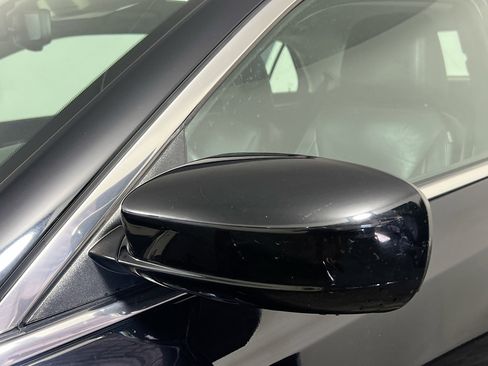 Used 2017 Chrysler 300 Limited image 12