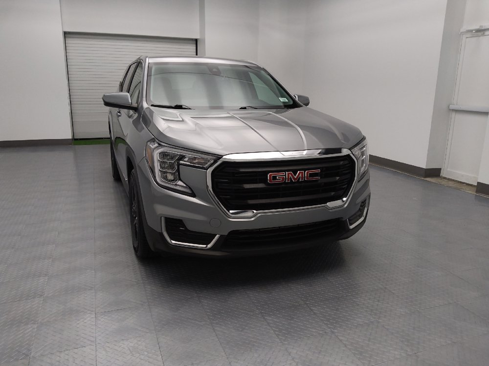 Used 2024 GMC Terrain SLE FWD image 14