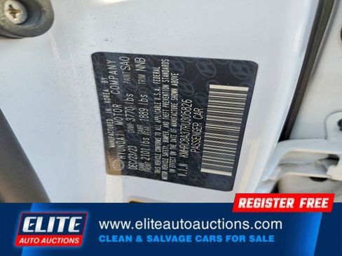 Used 2024 Hyundai Venue Limited image 25