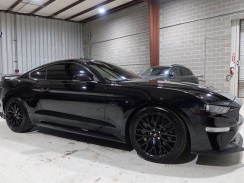 Used 2020 Ford Mustang GT Premium w/ GT Performance Package RWD image 7