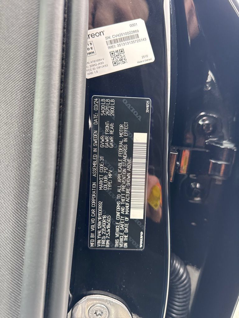 Used 2024 Volvo XC60 B5 Core AWD/4WD image 38