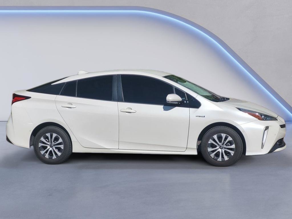 Used 2019 Toyota Prius XLE AWD/4WD image 4
