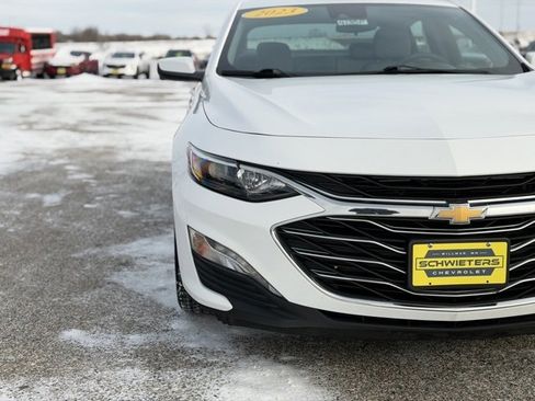 Used 2023 Chevrolet Malibu LT image 4