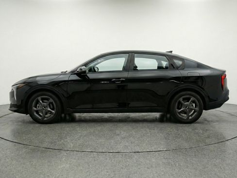 Used 2025 Kia K4 FWD image 5