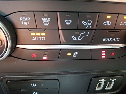 Used 2019 Ford EcoSport Titanium w/ Interior Protection Package AWD/4WD image 35