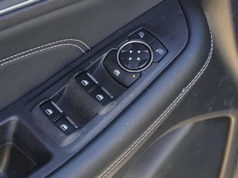 Used 2024 Ford Edge Titanium image 20