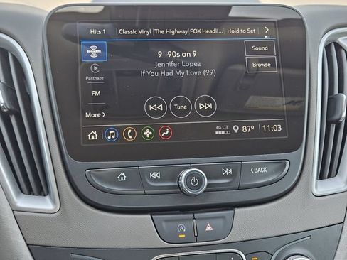 Used 2025 Chevrolet Malibu LT FWD image 17