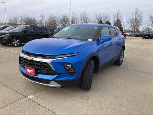 Used 2024 Chevrolet Blazer LT image 3