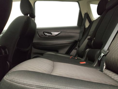 Used 2020 Nissan Rogue SV AWD/4WD image 18