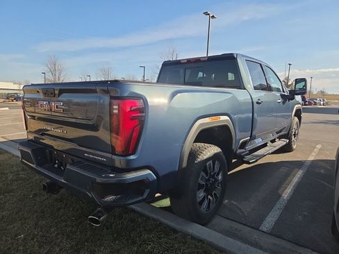 Used 2025 GMC Sierra 2500 Denali w/ Technology Package image 5