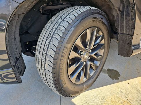 Used 2023 Lexus GX 460 Premium w/ Premium Package AWD/4WD image 16