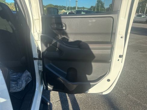 New 2026 Nissan Frontier PRO-4X w/ Pro-4x Convenience Package image 16