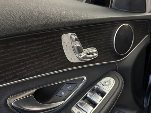 Used 2020 Mercedes-Benz C 300 Sedan image 16