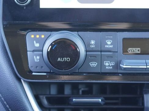 Used 2024 Toyota Grand Highlander Limited image 25