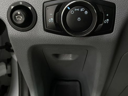 Used 2016 Ford Transit 150 XLT image 26