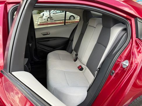 Used 2022 Toyota Corolla LE FWD image 12
