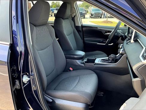 Used 2024 Toyota RAV4 XLE image 8