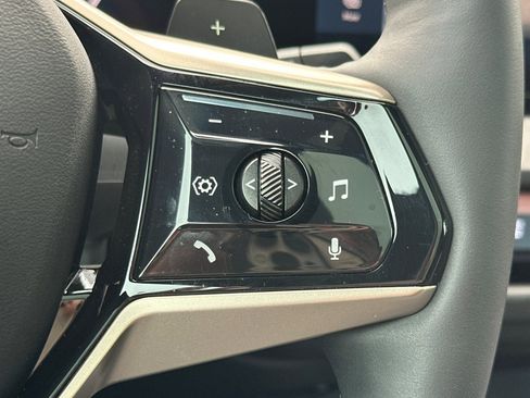 Used 2025 BMW X3 xDrive30i w/ Premium Package image 32