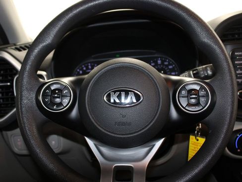 Used 2020 Kia Soul LX image 30
