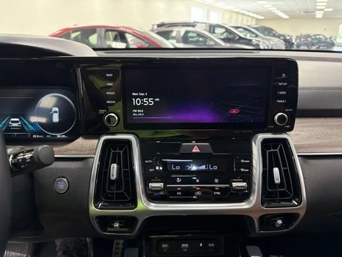 Used 2022 Kia Sorento SX Prestige w/ Rust Color Package AWD/4WD image 21