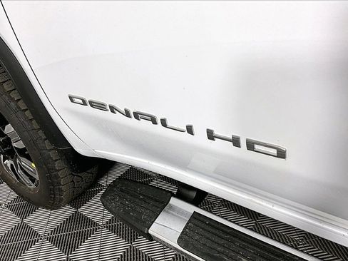 New 2026 GMC Sierra 2500 Denali w/ Denali Reserve Package image 10