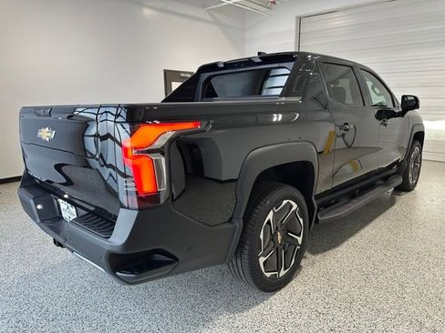 New 2026 Chevrolet Silverado EV LT w/ Premium Package AWD/4WD image 30