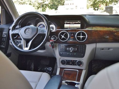 Used 2015 Mercedes-Benz GLK 350 4MATIC image 31
