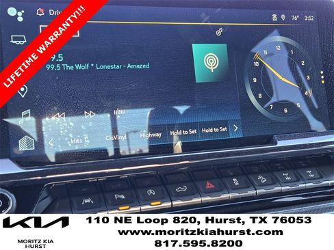 Used 2024 Chevrolet Silverado 1500 ZR2 w/ Technology Package image 8